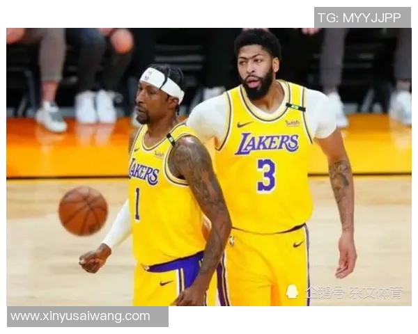 今晚足球赛激情四溢球迷齐聚一堂共庆精彩时刻