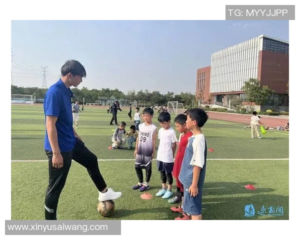 守护球门的传奇足球门神的荣耀与挑战之路