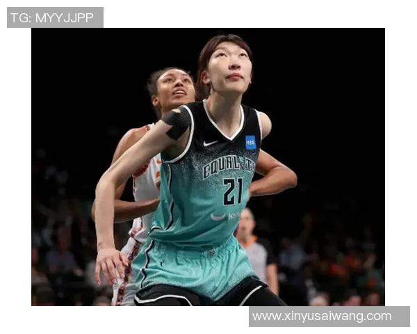 韩旭荣膺WCBA联赛常规赛最有价值球员奖杯展现卓越篮球实力 韩旭荣膺WCBA联赛常规赛最有价值球员奖杯展现卓越篮球实力