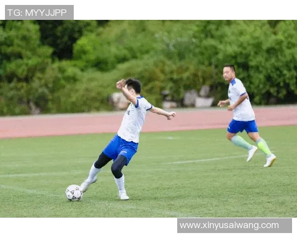 精彩足球赛事比分回顾与分析助你掌握比赛动态与球队表现 精彩足球赛事比分回顾与分析助你掌握比赛动态与球队表现